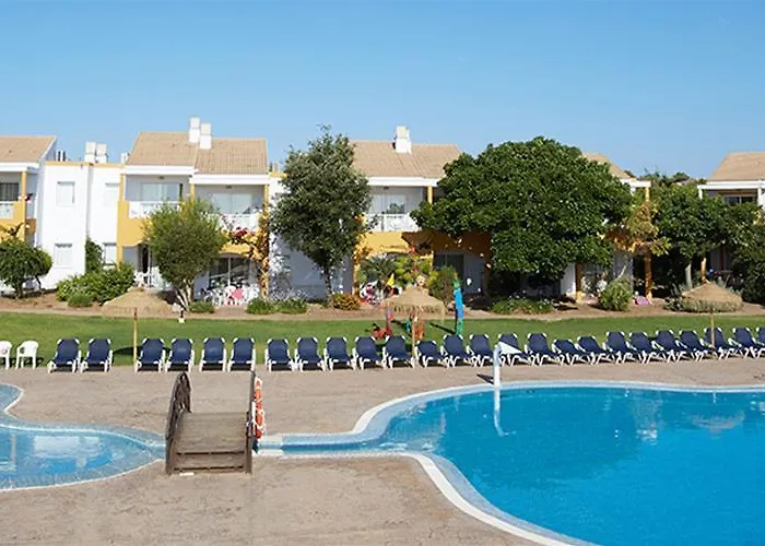 Apartahotel Comitas Isla Del Aire Punta Prima (Menorca)