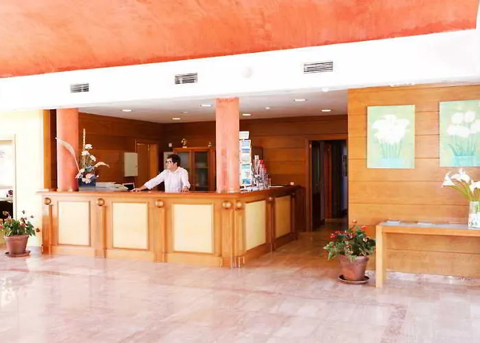 Comitas Isla Del Aire Apartahotel Punta Prima (Menorca)